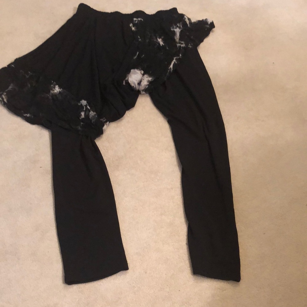 Totem.    Pants and skirt in one